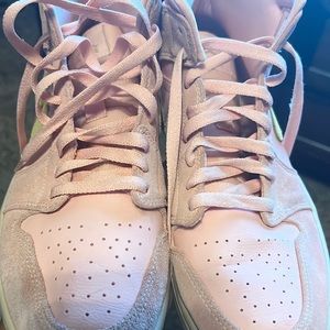 Pink/Gold Jordan 1 mid